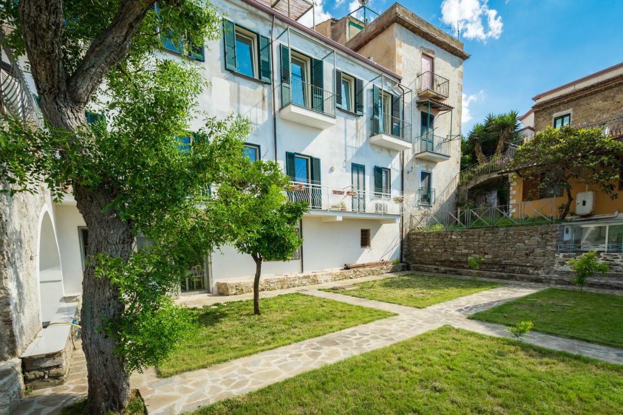 Borgo Dei Saraceni - Suites & Apartments Agropoli Eksteriør billede